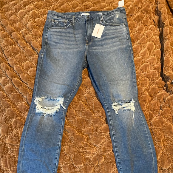 Good American Denim - Good American Skinny Destroyed Jean